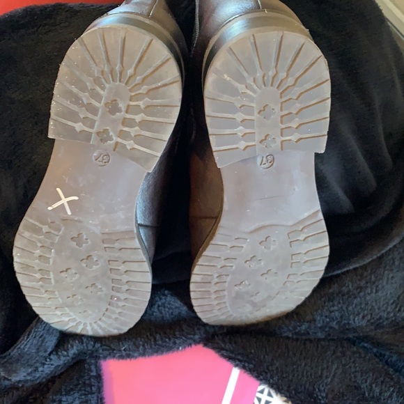 Wills of London make this beautiful boot. - Picture 4 of 8